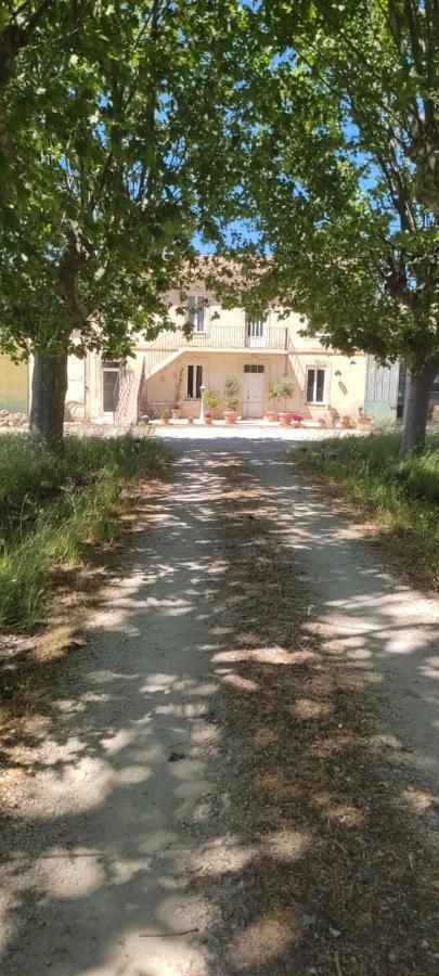 Chambre d'hotes Mas Pékin Mas-Thibert Exterior foto